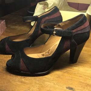 Sofft Gallery Suede 3” Heels / Pumps